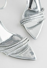 Next Sandale cu toc - silver