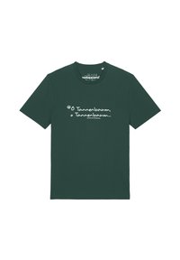 Dunkelgrünes Baumwoll-T-Shirt mit weißem Text, der in der Mitte auf der Vorderseite "O Tannenbaum, O Tannenbaum..." lautet.