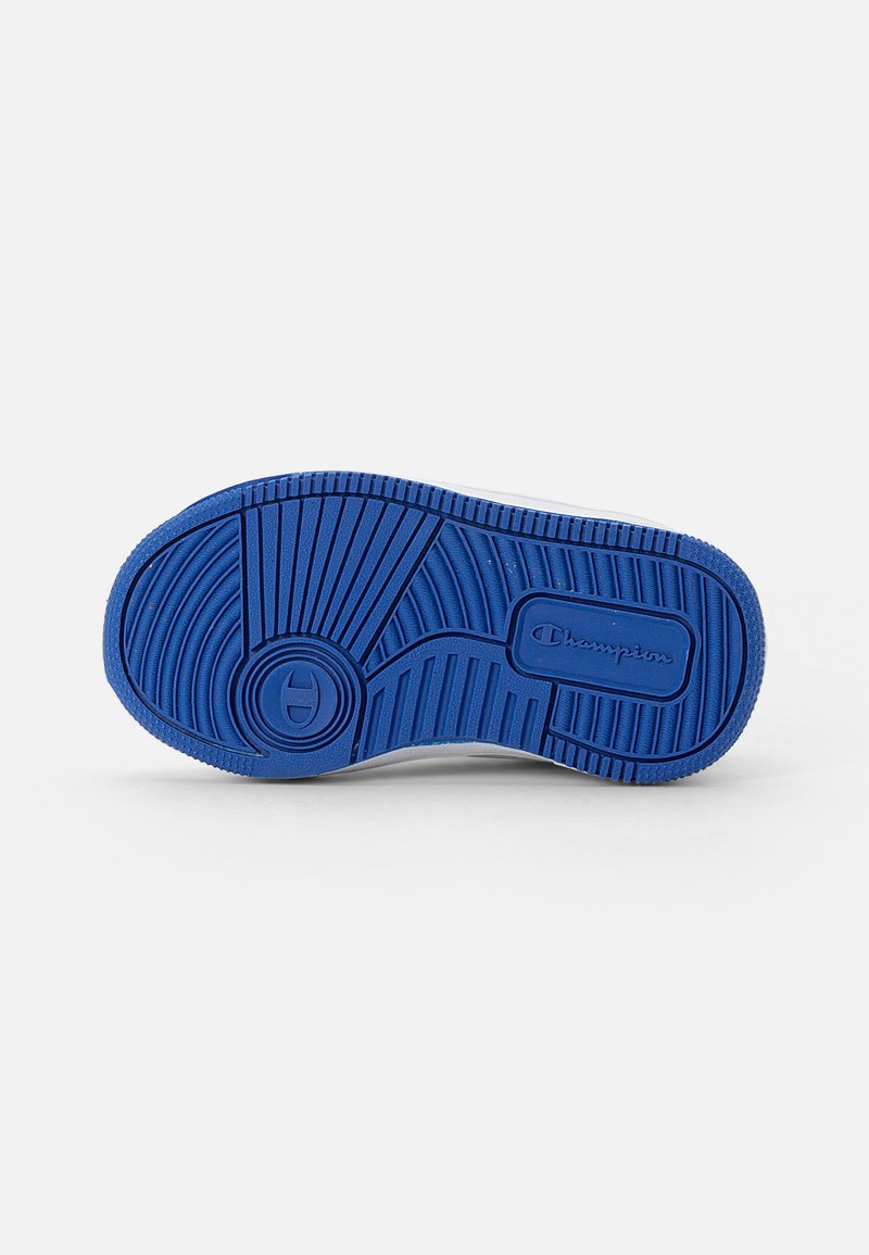 Kinder Wanderschuhe | Champion LOW CUT SHOE REBOUND LOW Basketballschuh white/black/blue/weiß - UN26942 Kinder Wanderschuhe | Champion LOW CUT SHOE REBOUND LOW Basketballschuh white/black/blue/weiß - UN26942