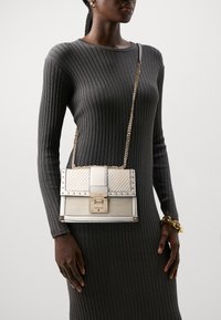 ALDO ALANDERIEL - Handtasche - white multi