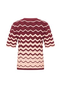 Knit sweater with a wave pattern in maroon and cream. Short sleeves and a round neckline, featuring a textured fabric.