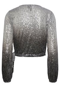 Top court à manches longues ombré argent et noir, recouvert de sequins avec un détail noué sur le côté et un col rond.