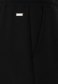Niet geselecteerd, black