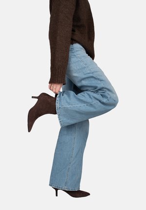 ELLIE - Stiefel - dark brown