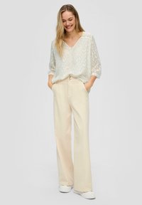s.Oliver MIT SMOK DETAIL - Blouse - ecru