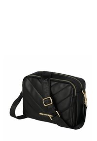 Borsa a tracolla in ecopelle nera trapuntata con doppia cerniera, hardware in tono oro, tracolla regolabile e dettaglio del logo sulla tracolla.