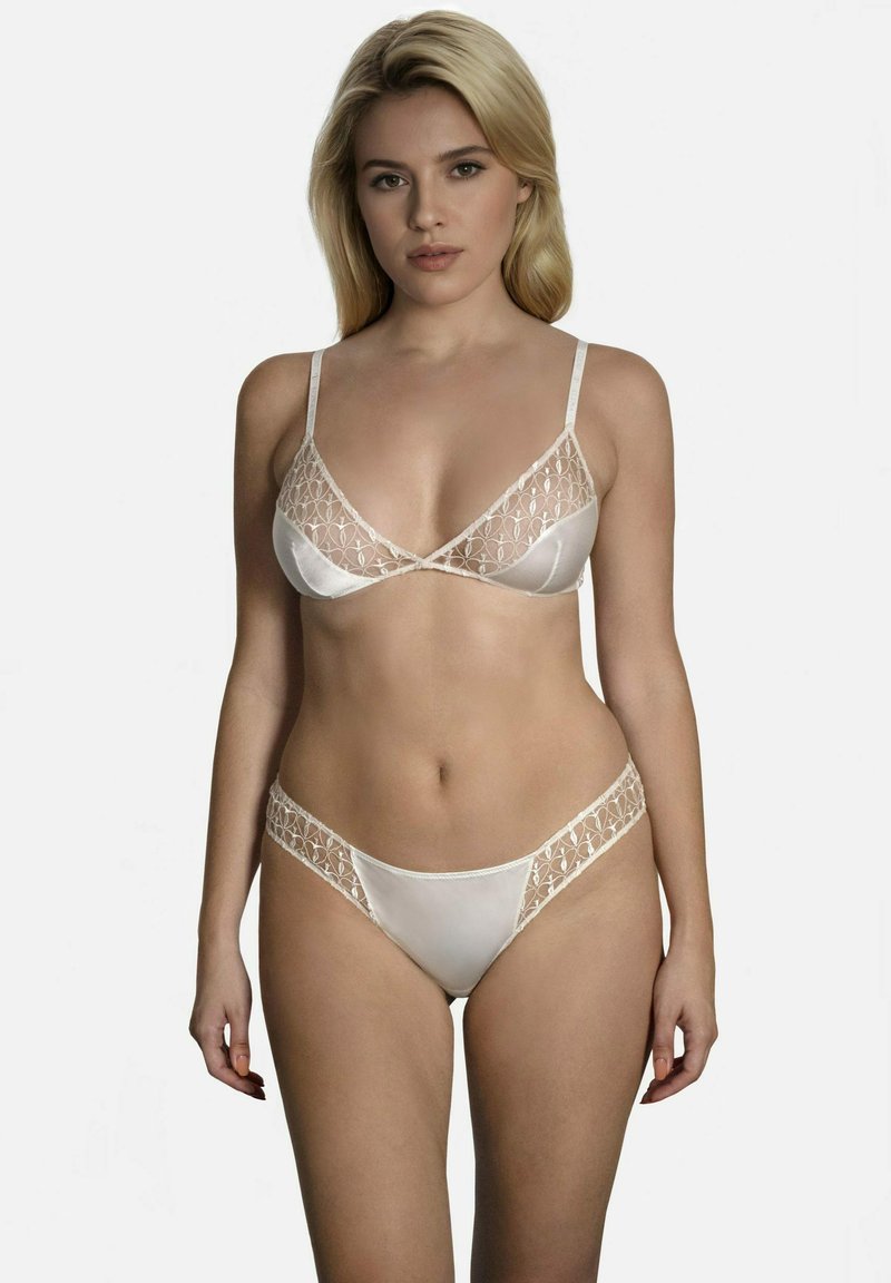 Gaisbrūngana satīna krūšturis un apakšbikses komplekts ar mežģīņu apdari, kas iekļauj smalkas ziedu mežģīnes un regulējamas siksnas pielāgotai formai.