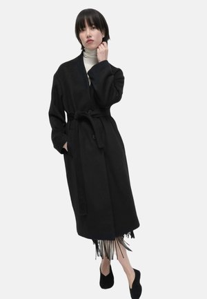 Mantel - black