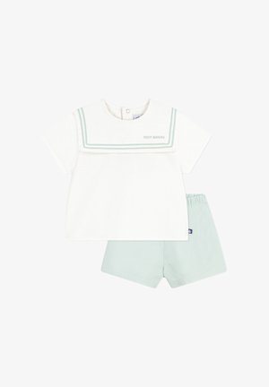 Haut blanc à manches courtes pour bébé avec col marin vert clair et short à taille élastique assorti vert clair.