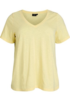 Lysegul kortærmet V-hals T-shirt til kvinder med en afslappet pasform, lavet af blødt, let tekstureret stof.