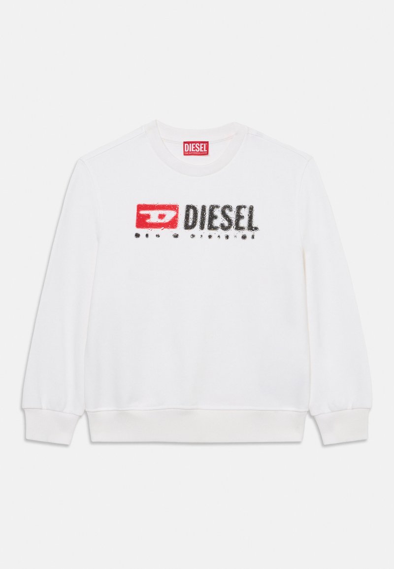 Hvit hettegenser med rund hals, ribbede ermer og nederkant. Har en fremtredende svart og rød "DIESEL" logo i midten. Myk stoffoverflate.
