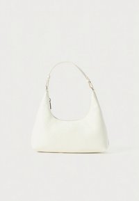 Bijela torbica s glatkom, teksturiranom površinom, zakrivljenog oblika i jednim podesivim remenom. Ima zatvarač na patentni zatvarač i minimalnu metalnu opremu.