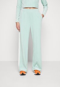 Juicy Couture COLURBLOCK WIDE LEG TRACK PANT - Treningo apatinė dalis - greyed jade