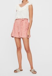 Vero Moda Short - salmon