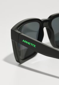 Arnette UNISEX czarny