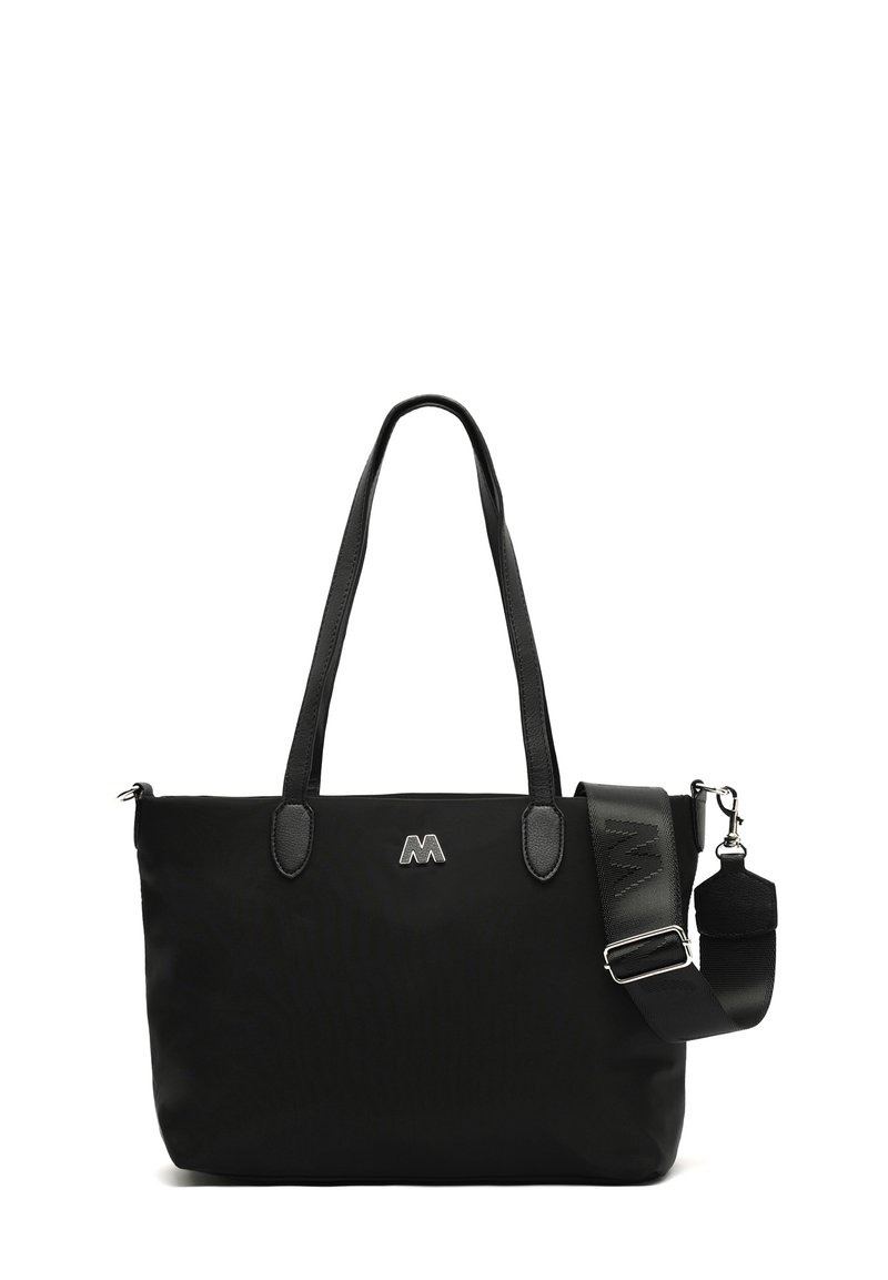 Crna najlonska torba s dvostrukim ručkama i odvojivim remenom. Ima metalni logo i kožne detalje, pružajući elegantan, minimalistički dizajn.