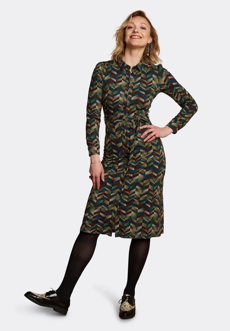 King Louie ROSIE SLIM FIT SWAG Jerseykleid black/schwarz Zalando.at