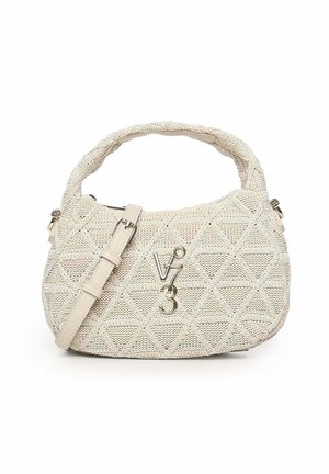 Beige geweven handtas met een getextureerd diamantpatroon, korte gewatteerde handgreep, verstelbare leren riem en metalen "V73" logo hanger aan de voorkant.