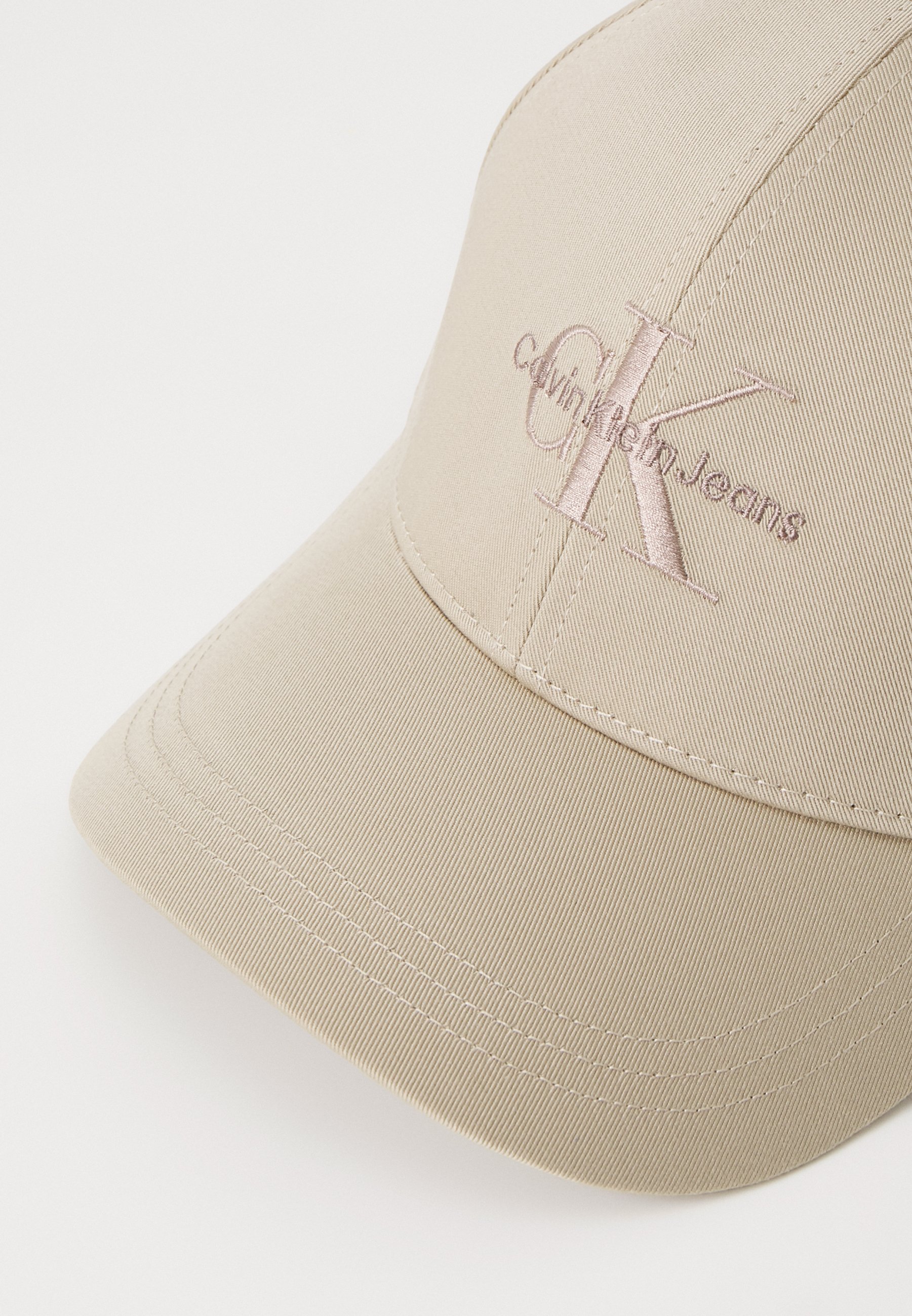 【 】CKJ Monogram Embroidered Ball Cap_BEIGE Calvin Klein Cap CKJ Monogram Embro Cap Irish Cream / Beaver