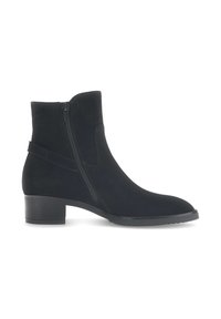 Zwarte suedine enkellaars met een ronde neus, zijrits, een blokhak van 5 cm en een gladde rubberen zool. Minimaal stikwerk.