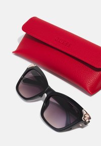 Guess Aurinkolasit - shiny black