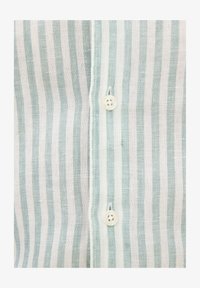 Wybrany, laurel green