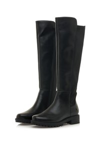 Botas de cuero negras hasta la rodilla con una textura suave, punta redondeada, suela resistente, cremallera lateral y detalles de hardware mínimos.