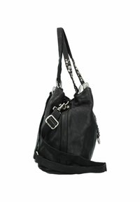 Borsa a tracolla in pelle nera con un design morbido, caratterizzata da dettagli in metallo argentato e spallacci borchiati. Chiusura con cerniera in alto.