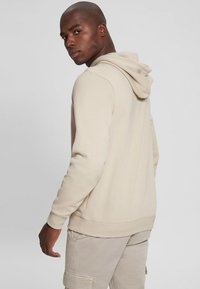 Guess ROY HOODIE - Mikina s kapucí - beige