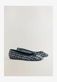 Seleccionado, new black white tweed