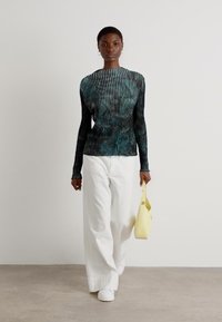 Marc Cain Top s dlhým rukávom - dark jade green