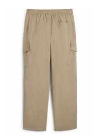 Beige cargobroek met een elastische tailleband, twee zijzakken en een ruime pasvorm. Gemaakt van lichte stof met een zachte textuur.