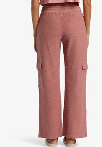 Roxy OFF THE PANT - Armijas stila bikses - ash rose