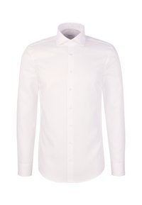 Camicia da uomo bianca a maniche lunghe con bottoni frontali e colletto appuntito, esposta su uno sfondo bianco semplice.
