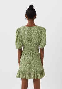 Stradivarius Vestido informal - light green