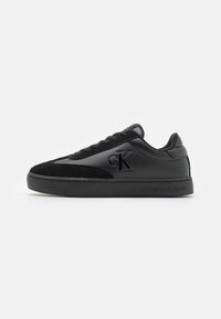 Ausgewählt, triple black