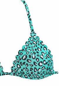 Un haut de bikini en imprimé léopard teal avec des bords en dentelle, des sangles ajustables et des détails froncés. Fabriqué en tissu lisse et extensible.