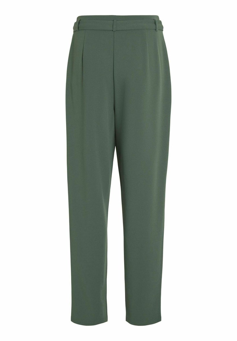 Groene, op maat gemaakte broeken van een gladde stof. Heeft een hoge taille, plooien en een taps toelopend beenontwerp. Geen zakken of zichtbare bevestigingsmiddelen.