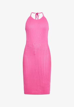 Riidest roosa seregauktorn, millel on vertikaalsed triibud, avatud seljariba ja kaelus. Keha ümbritsev siluett sujuva ja kerge tekstuuriga.