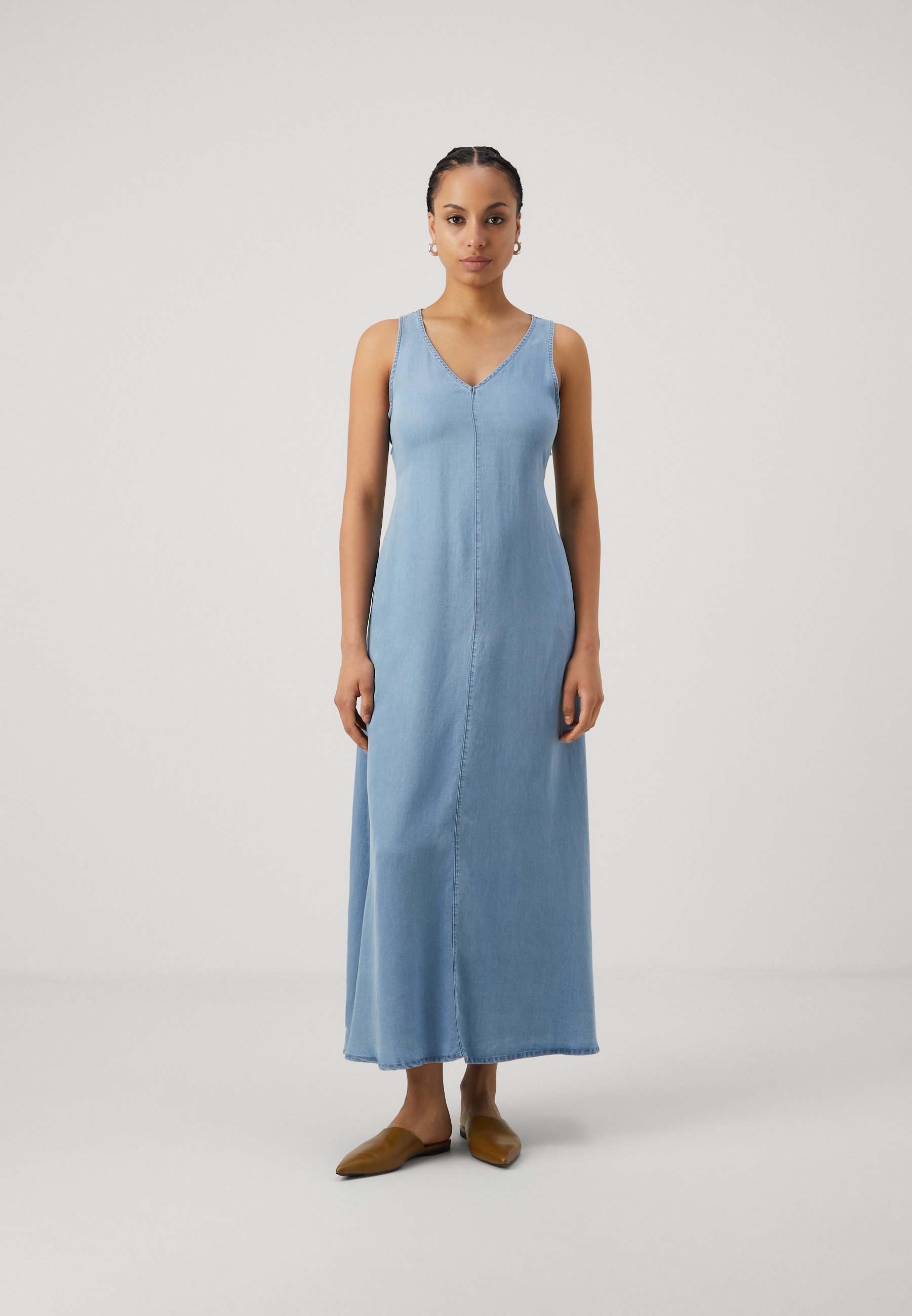ONLY ONLBRIGHTON CUTOUT LONG DRESS - Maxi dress - light blue denim/light- blue denim - Zalando.ie