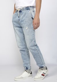 Koroshi Vaqueros slim fit - azul claro