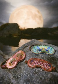 Thumbnail Image 8