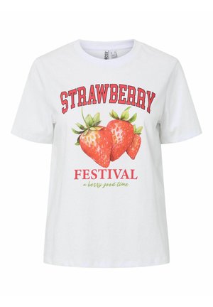 Vit bomullströja med en grafik av jordgubbar, röd text som säger "JORDGUBBSFESTIVAL" och grön text med "en bärande bra tid."