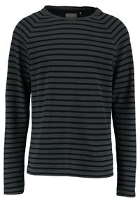 Pull à manches longues vert foncé avec des rayures gris clair. Il présente un col rond et un tissu texturé pour plus de chaleur.