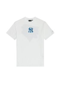 T-shirt en coton blanc avec un col rond, arborant un logo NY bleu à l'avant et un motif graphique subtil en arrière-plan. Manches courtes.