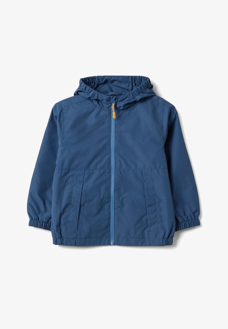 Chaqueta azul para niños con capucha, cremallera frontal, puños elásticos y dos bolsillos laterales, desplegada sobre un fondo blanco.