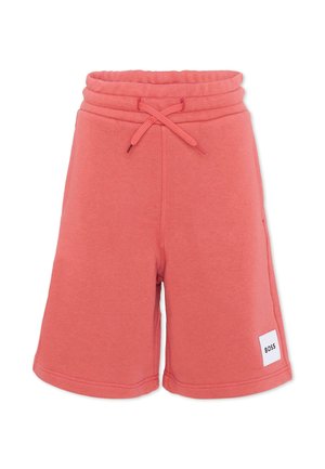 Shorts casual rosa corallo con vita elastica, coulisse e piccola etichetta bianca con la scritta "BOSS" vicino all'orlo sulla gamba sinistra.
