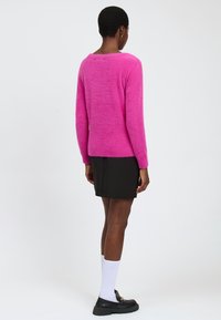 INFLUENCER FLUFFY BEJEWELED - Trui - fuchsia