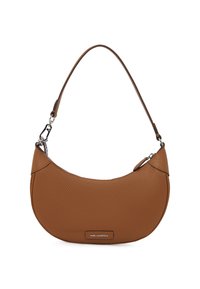 Borsa a tracolla in pelle di colore marrone con una forma curva, dotata di una tracolla unica e accessori in metallo argentato. Chiusura con zip e dettaglio del logo visibile.