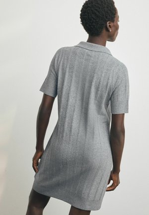Next, REGULAR FIT - SUPERSOFT SHORT SLEEVE POLO MINI DRESS - Svetríkové šaty - grey